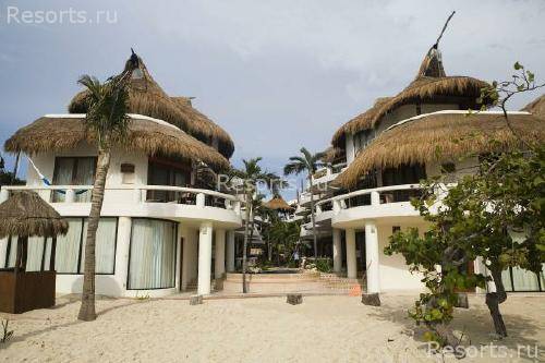 Playa Palms Beach Hotel 